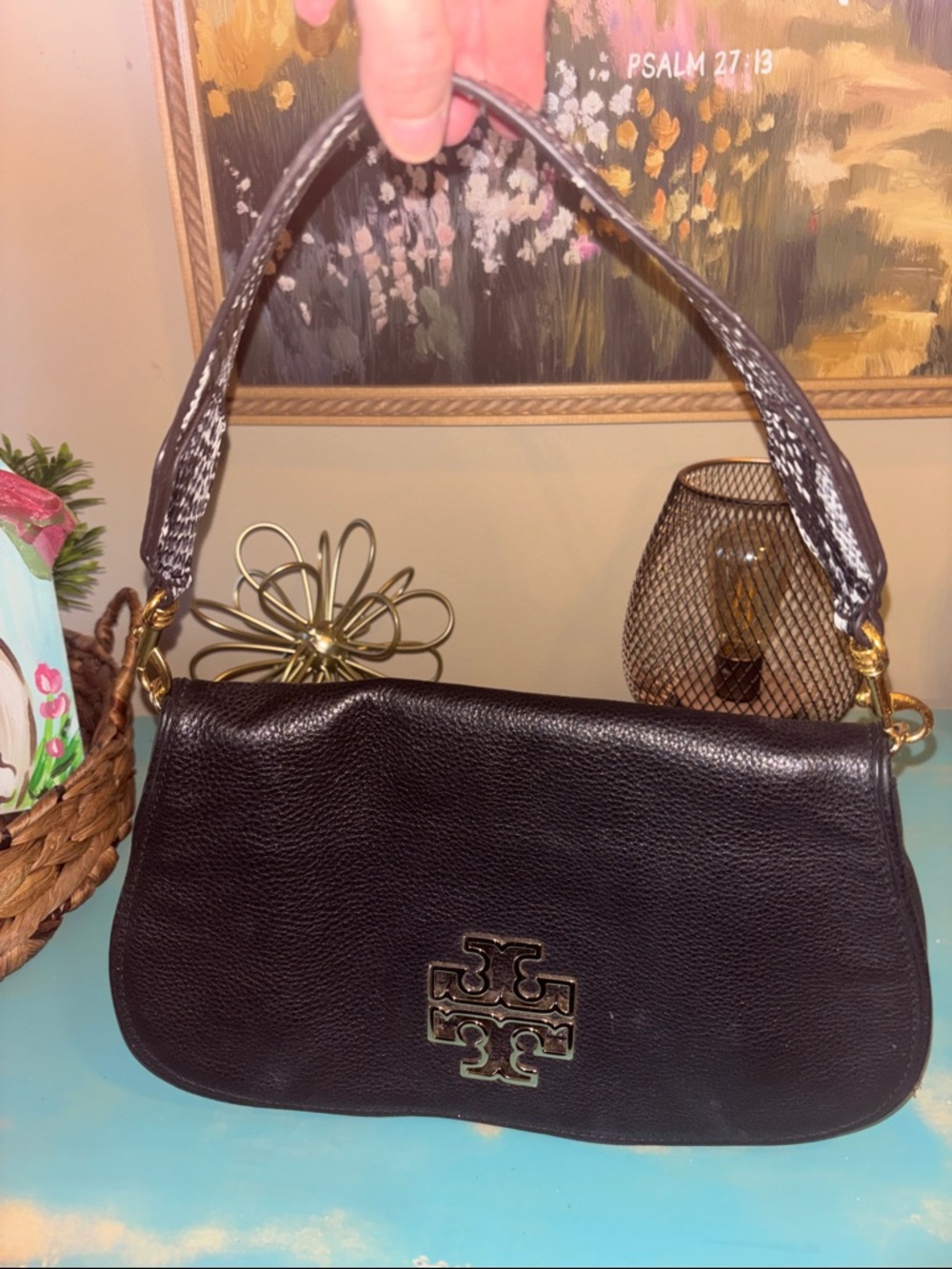 Tory Burch Black Leather Shoulder Bag with Logo Accent - Picture 2 of 4